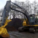 John Deere 225D LC Excavator