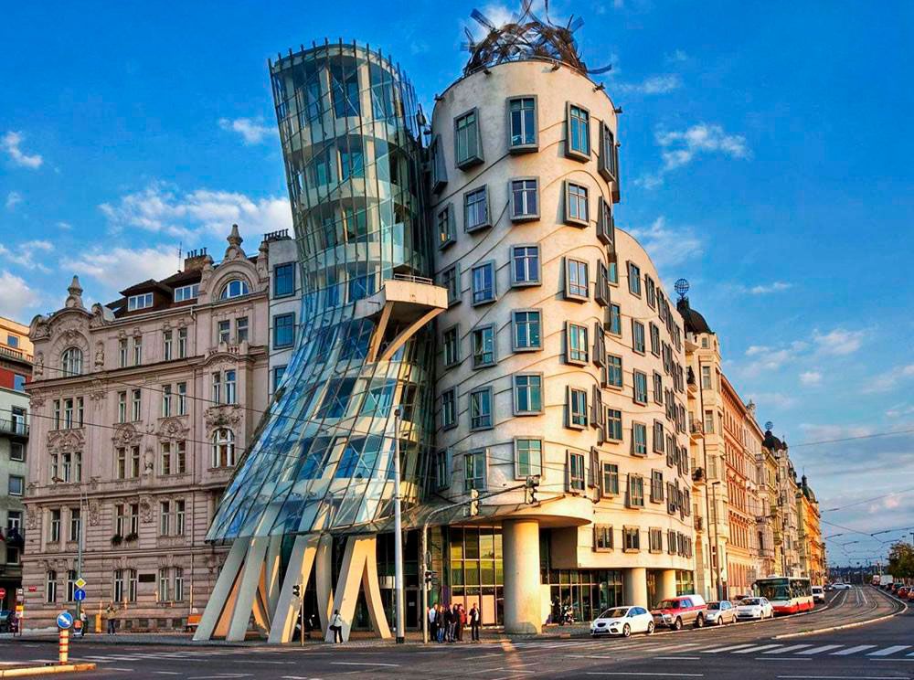 Picture5 dancing house